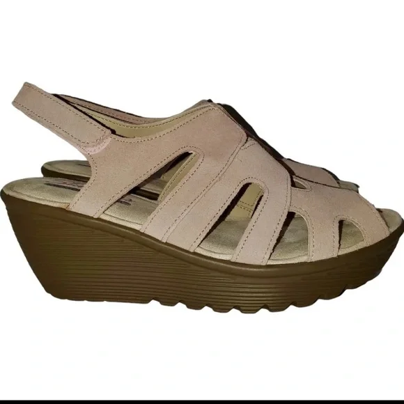 Skechers wedge sandals clearance size 7